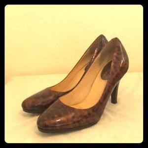 Cole haan pumps